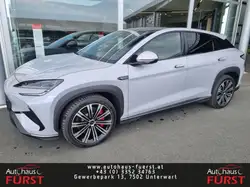 BYD Sealion 7