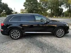 Audi Q7 e-tron