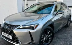 Lexus UX 250h