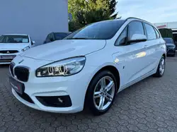 BMW 225