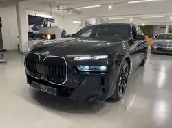 BMW 750