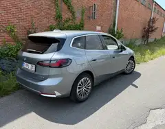 BMW 225