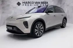 NIO EL8